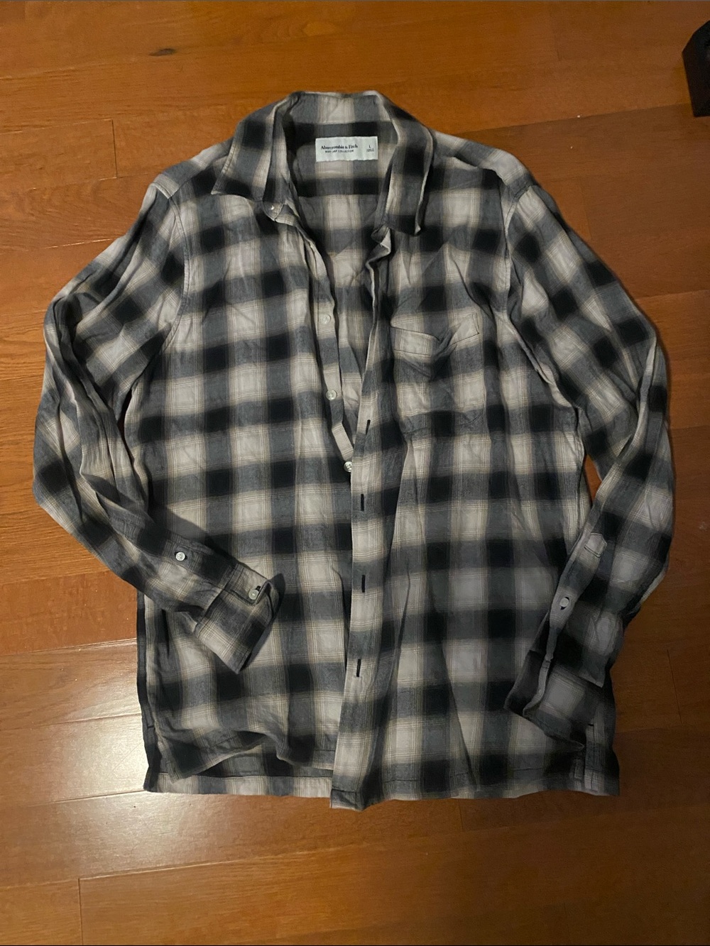 Abercrombie & Fitch Black and Cream Plaid Button-Down Shirt